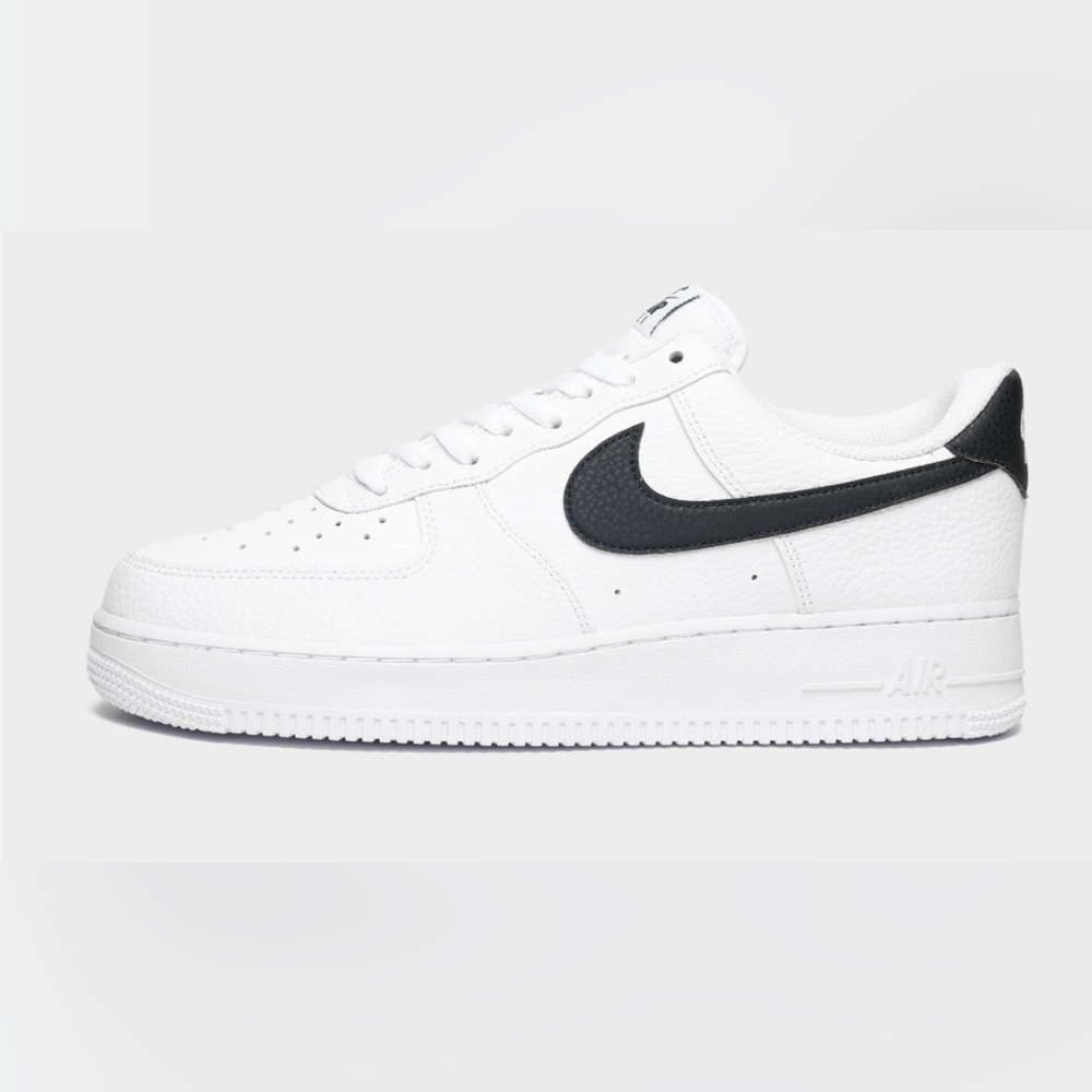 Nike Air Force 1 size 9
